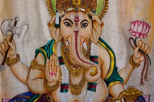 Et maleri af elefanthovedet guddom Ganesh, på en skærm, i landsbyen Kovil, i Tirukovil, Sri Lanka. 29. maj 2010. af Unknown